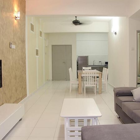 3 Bedroom Condo @ Near Spice Arena Bayan Lepas Kültér fotó