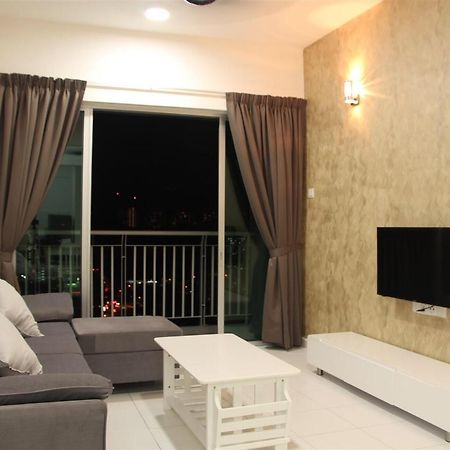 3 Bedroom Condo @ Near Spice Arena Bayan Lepas Kültér fotó